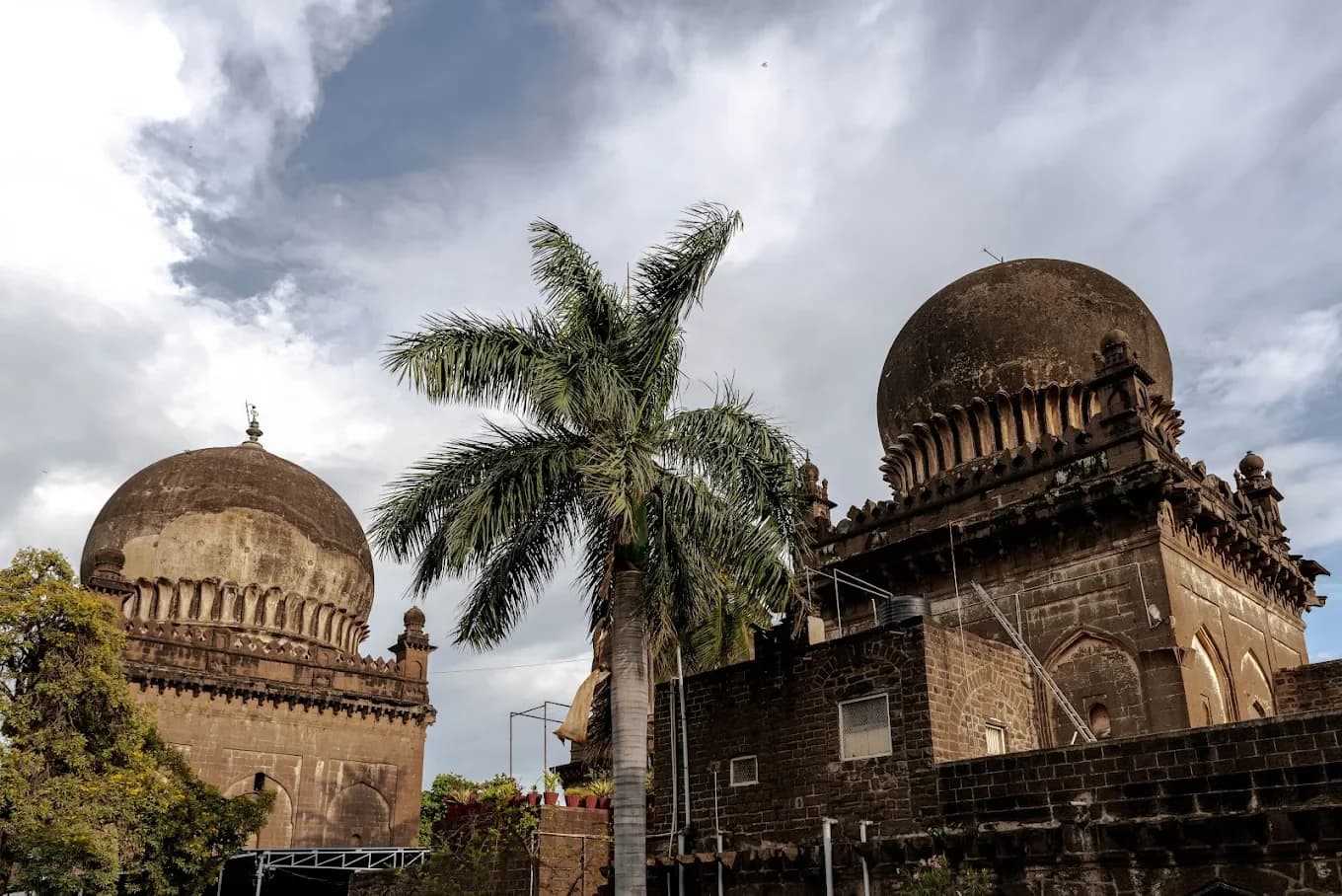 Jod Gumbaz