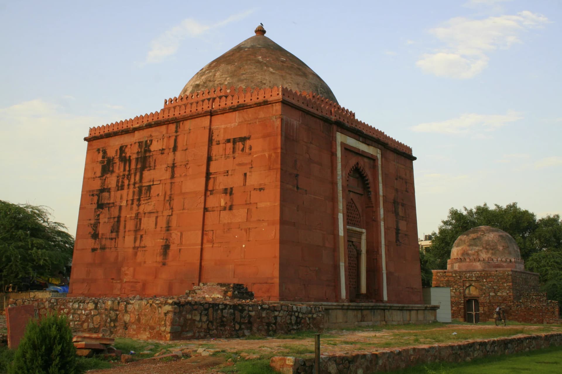Unknown Tomb near Hauz Khas