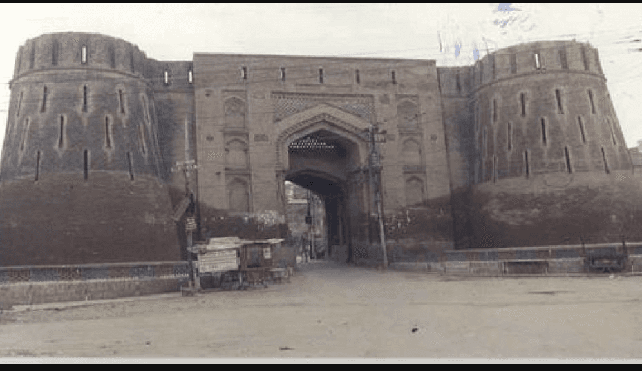 Barsi Gate - Main Image