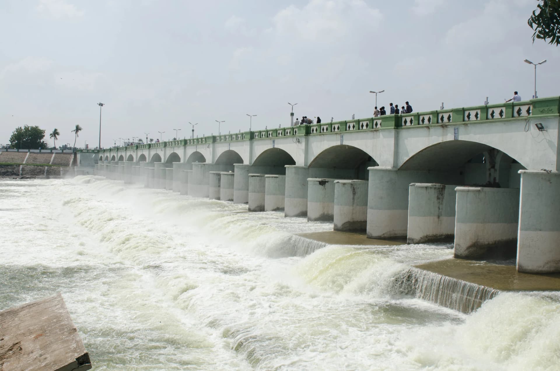 Kallanai Dam
