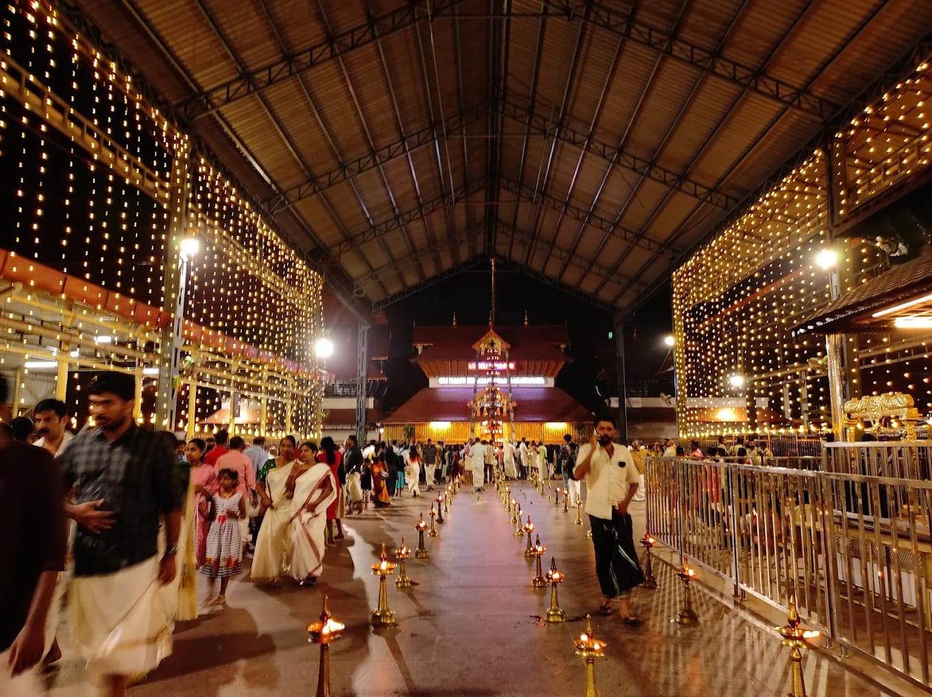 Guruvayur Sri Krishna Temple - 5