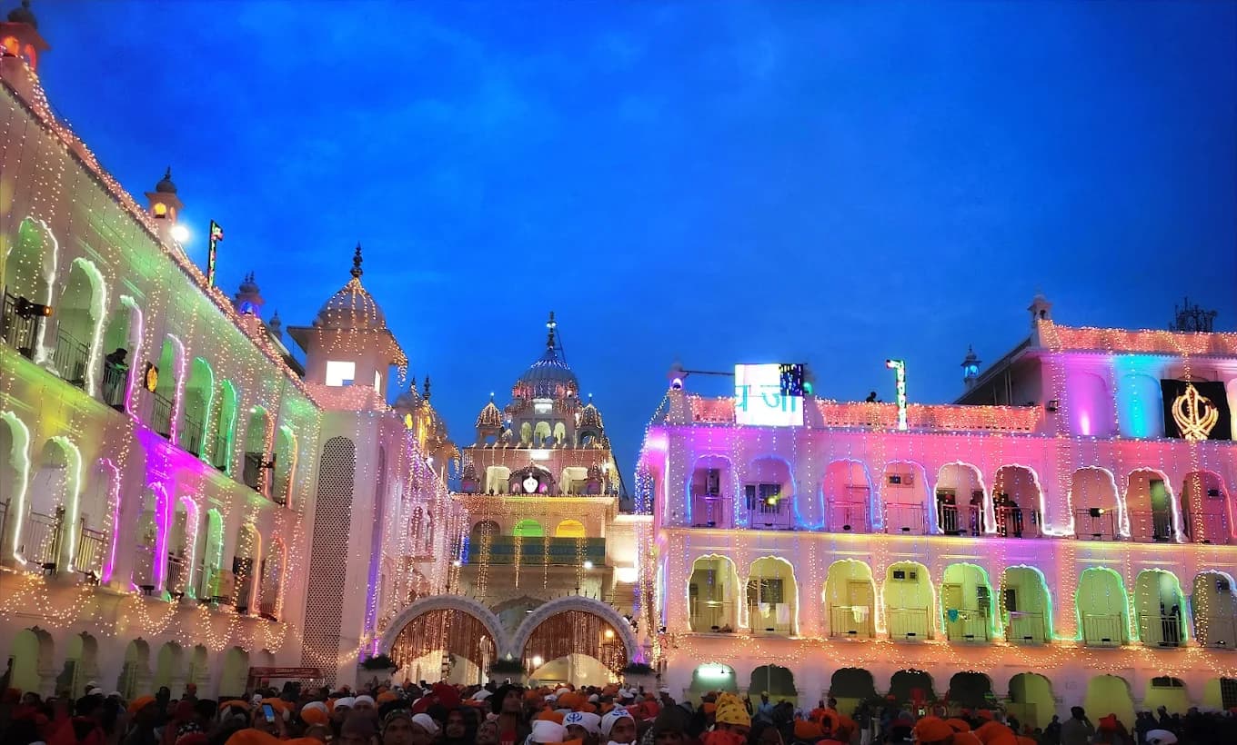 Harmandir Takht