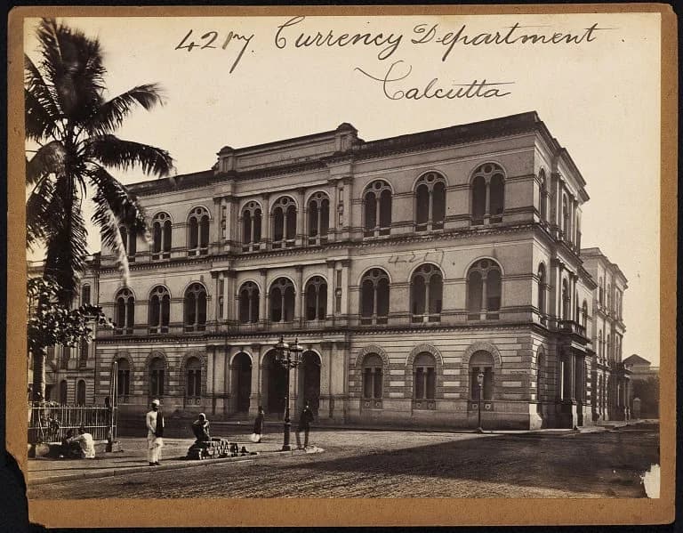 Old Currency Building